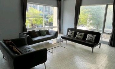 For rent そして for sale office in Wang Thonglang, Bangkok