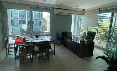 For rent そして for sale office in Wang Thonglang, Bangkok