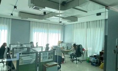 For rent そして for sale office in Wang Thonglang, Bangkok