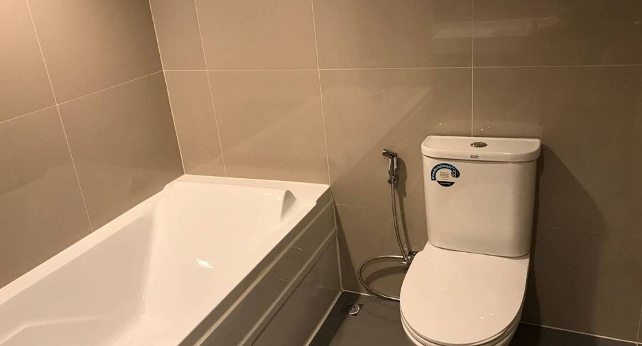 For sale 1 Beds condo in Phra Khanong, Bangkok