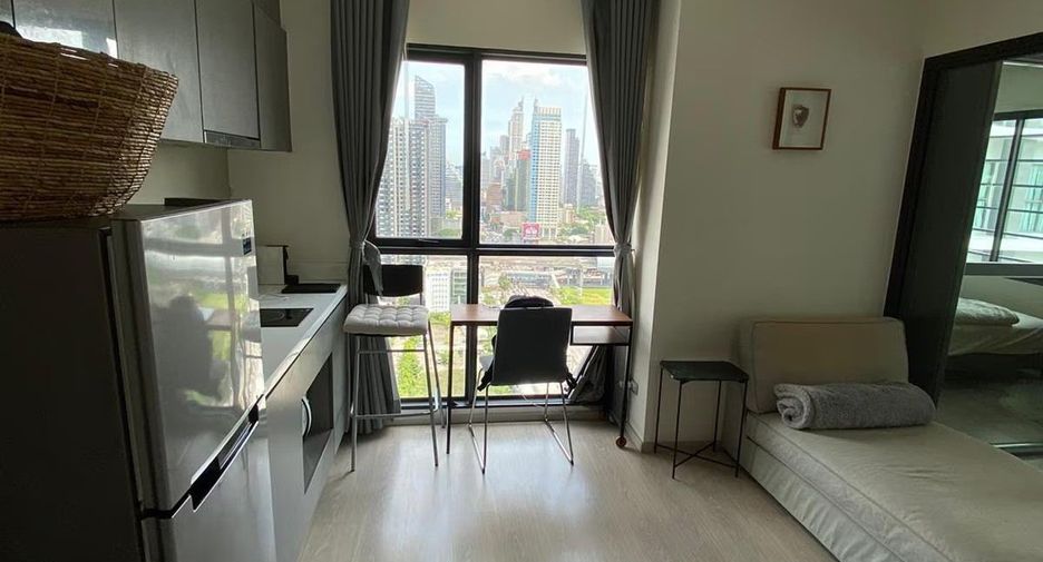 For sale 1 Beds condo in Huai Khwang, Bangkok