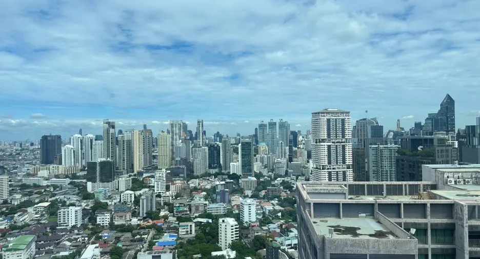 Condo en alquiler de 2 habitaciones en Khlong Toei, Bangkok