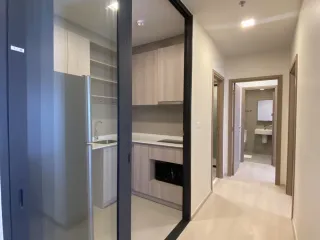 À louer 2 chambres condo à Khlong San, Bangkok