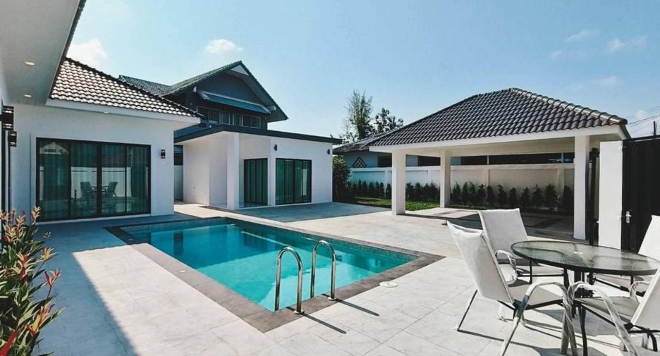 For sale 4 bedrooms villa in East Pattaya, Pattaya