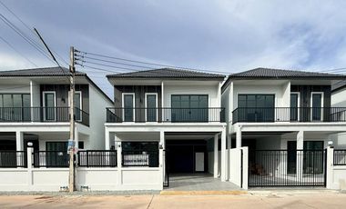 Продажа 4 спальни дом в Восточная Паттайя, Паттайя