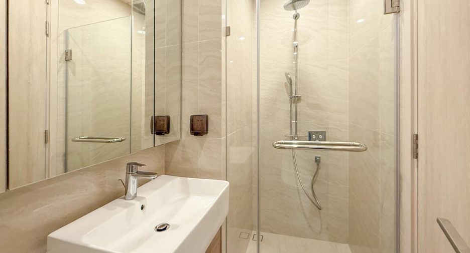 À vendre 2 chambres condo à Watthana, Bangkok