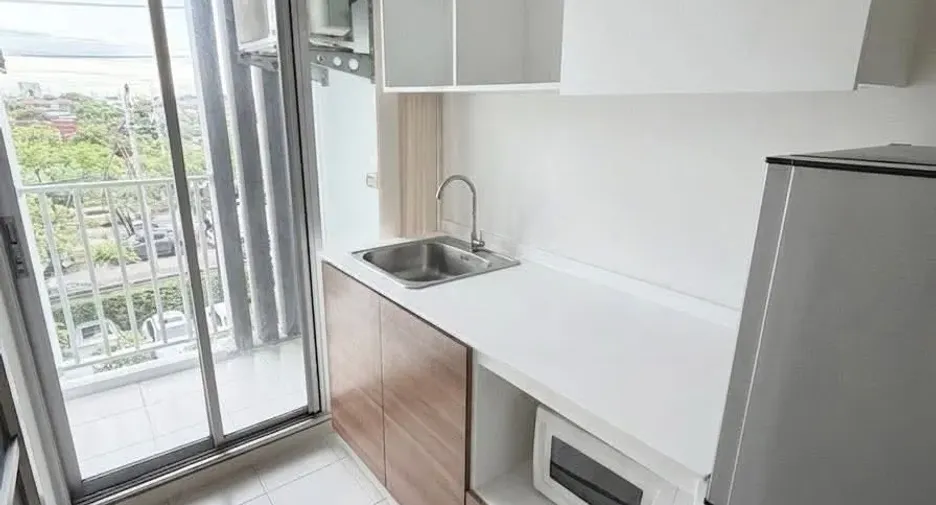 Wohnung zur Miete mit 1 Zimmer in Prawet, Bangkok