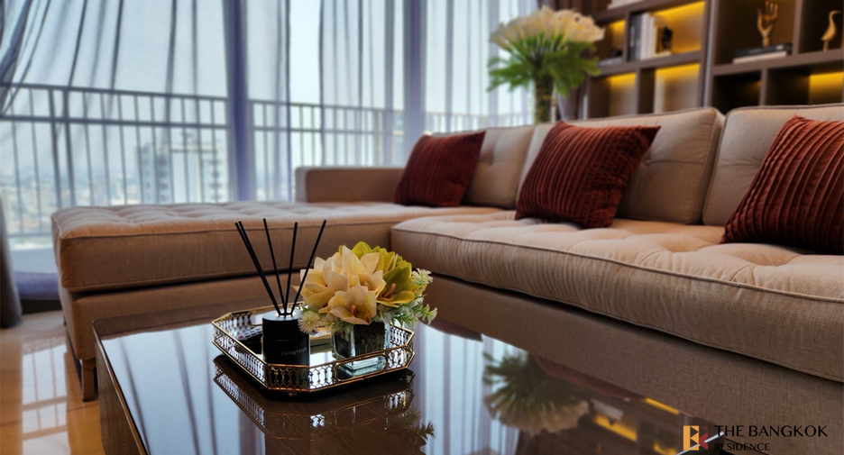For sale 2 bedrooms condo in Watthana, Bangkok