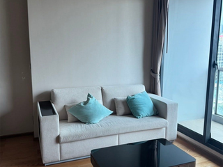 Condo en alquiler de 1 habitaciones en Sathon, Bangkok