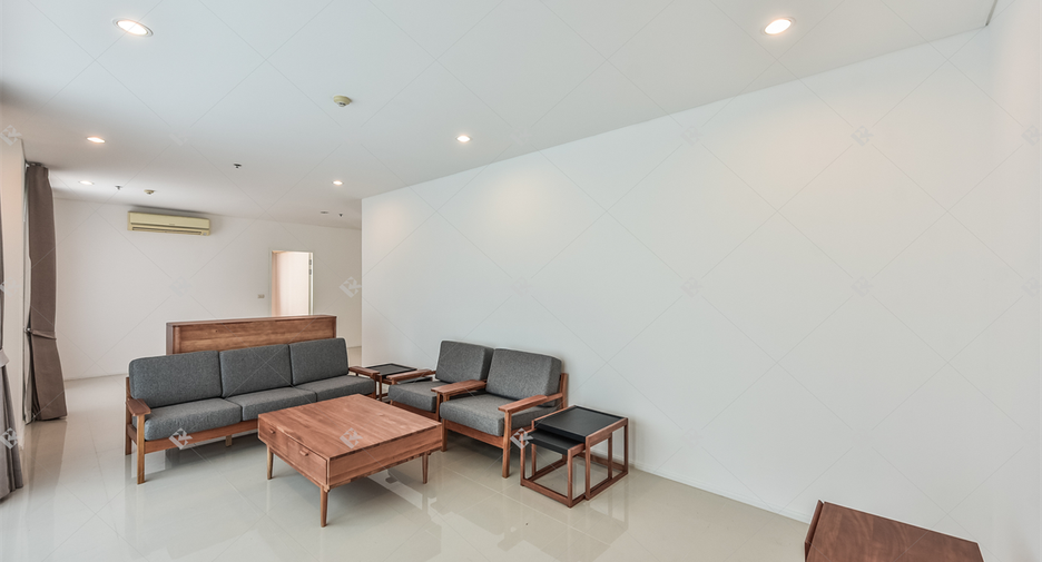 Condo en alquiler de 5 habitaciones en Watthana, Bangkok