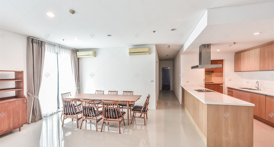Condo en alquiler de 5 habitaciones en Watthana, Bangkok