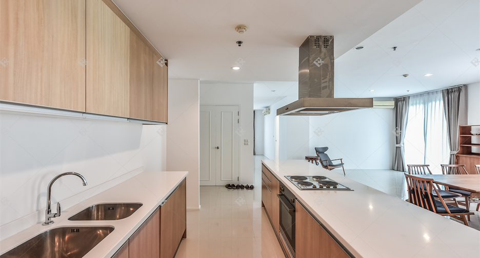 Condo en alquiler de 5 habitaciones en Watthana, Bangkok