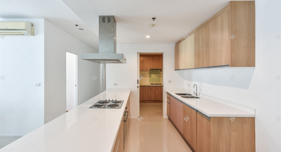 Condo en alquiler de 5 habitaciones en Watthana, Bangkok