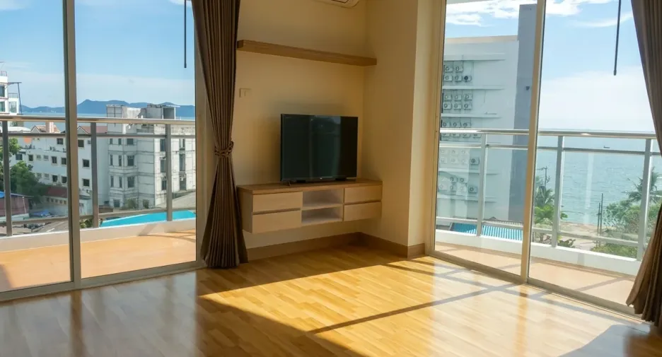 For sale 3 bedrooms condo in Sattahip, Chonburi