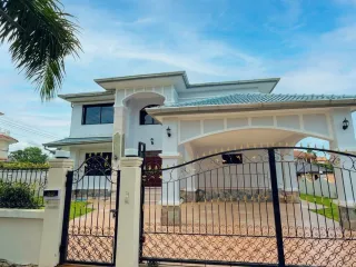 出售 4 卧室 独立屋 在 Bang Lamung, Chon Buri