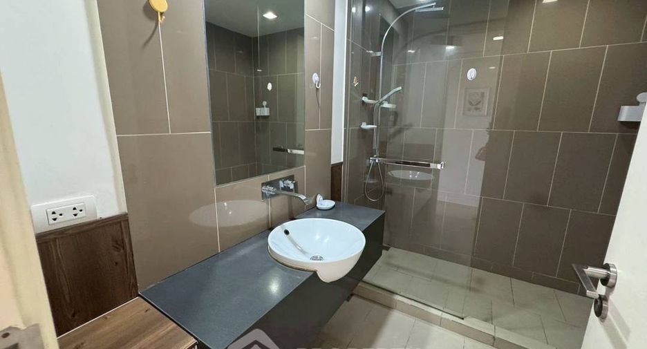 For sale 2 bedrooms condo in North Pattaya, Pattaya