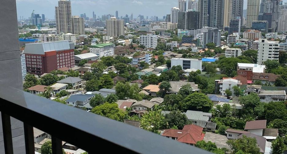 À vendre 1 chambre condo à Khlong Toei, Bangkok