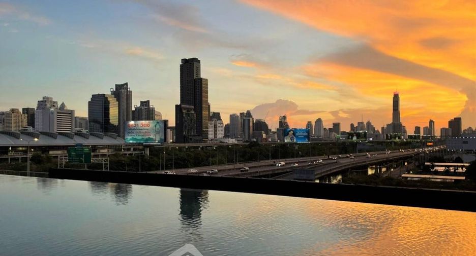 For sale 1 bed condo in Huai Khwang, Bangkok
