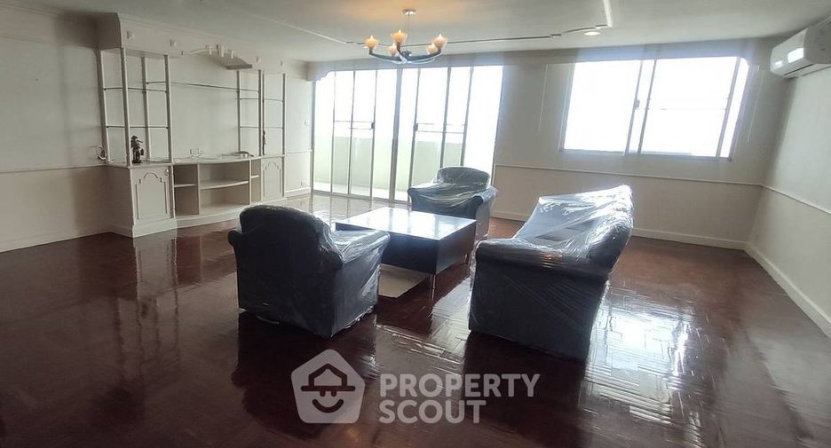 Wohnung zur Miete mit 3 Zimmer in Watthana, Bangkok