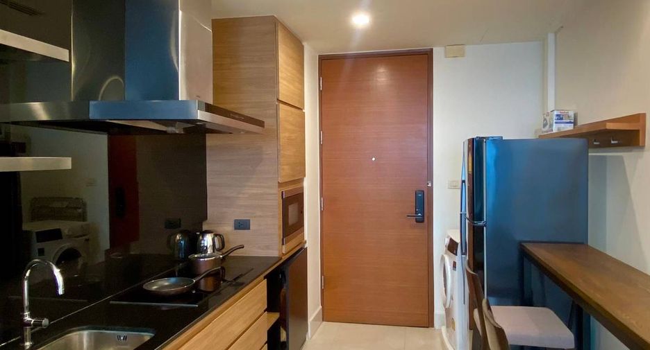 For rent 1 bed condo in Khlong Toei, Bangkok