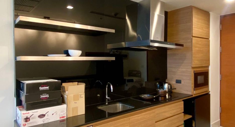 For rent 1 bed condo in Khlong Toei, Bangkok