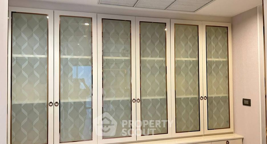 Condo en alquiler de 2 habitaciones en Sathon, Bangkok