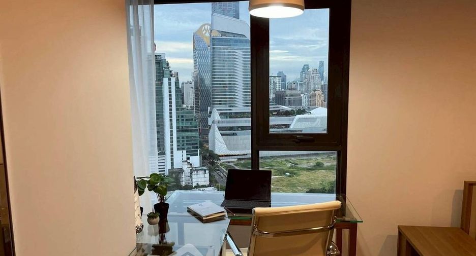 Wohnung zur Miete mit 2 Zimmer in Pathum Wan, Bangkok
