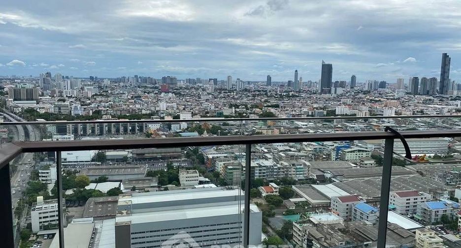 Wohnung zur Miete mit 2 Zimmer in Yan Nawa, Bangkok