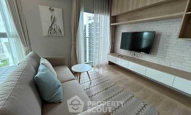 For rent 2 bedrooms condo in Huai Khwang, Bangkok
