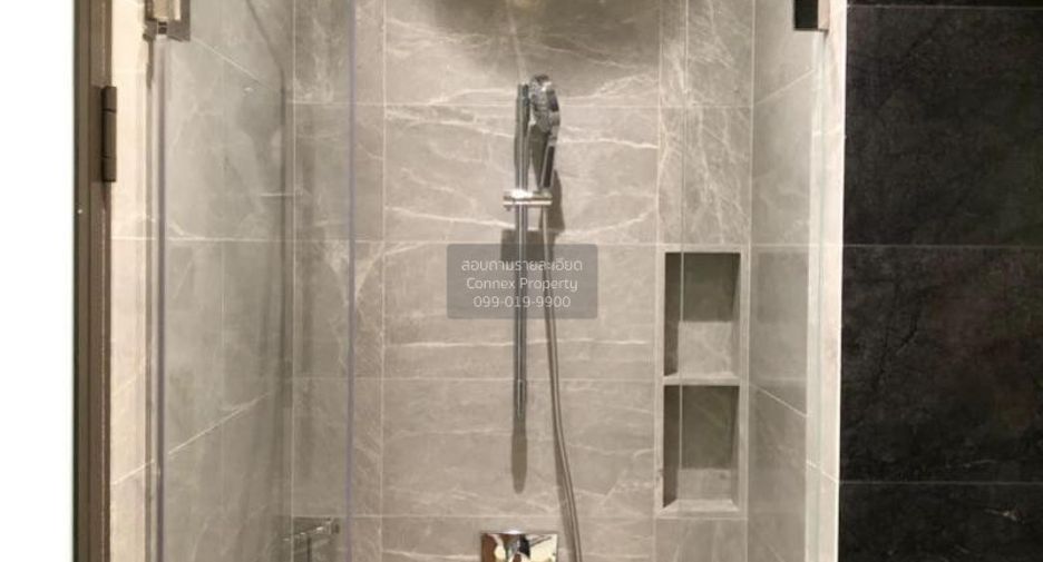 For rent 2 bedrooms condo in Pathum Wan, Bangkok