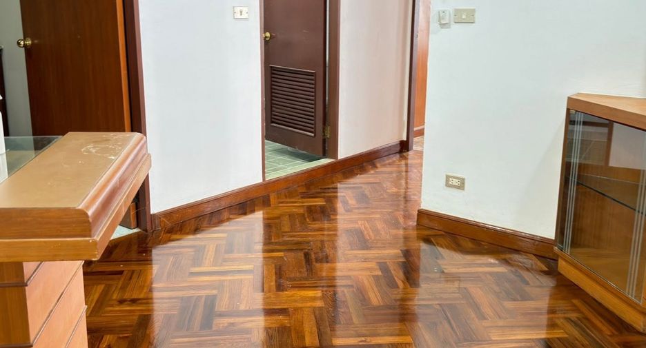 Wohnung zur Miete mit 2 Zimmer in Watthana, Bangkok