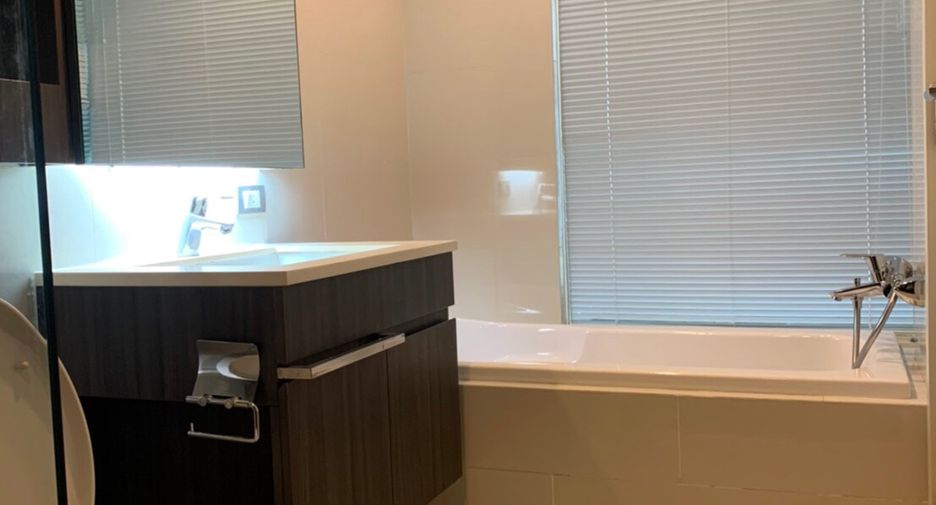For rent 1 bed condo in Watthana, Bangkok