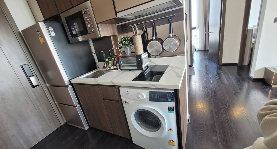 For rent 2 bedrooms condo in Watthana, Bangkok