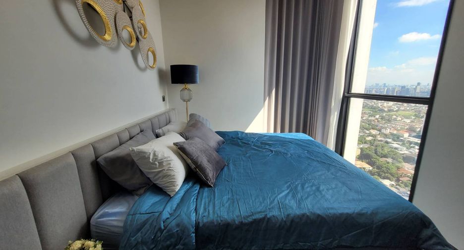 For rent 2 bedrooms condo in Watthana, Bangkok