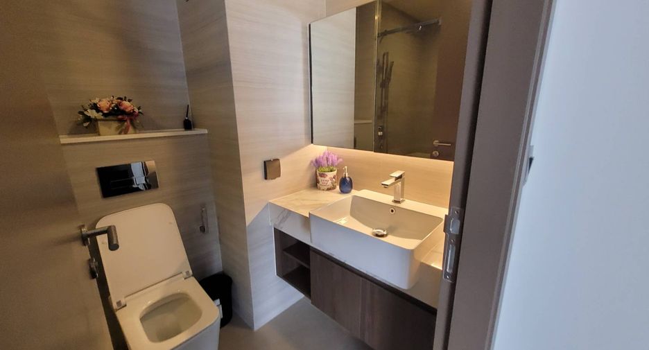 For rent 2 bedrooms condo in Watthana, Bangkok