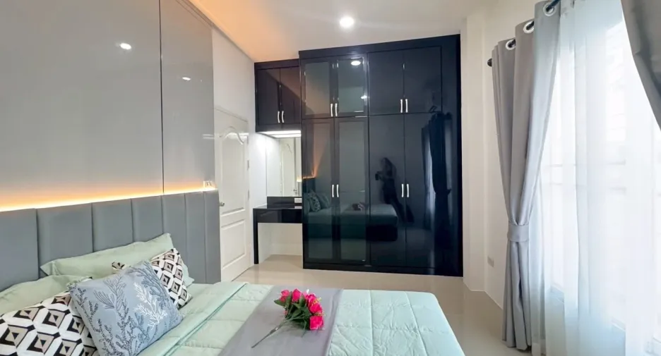 ให้เช่า 5 ห้องนอน วิลล่า ใน พัทยาตะวันออก, พัทยา
