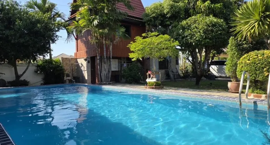 For sale 3 bedrooms villa in Huay Yai, Pattaya