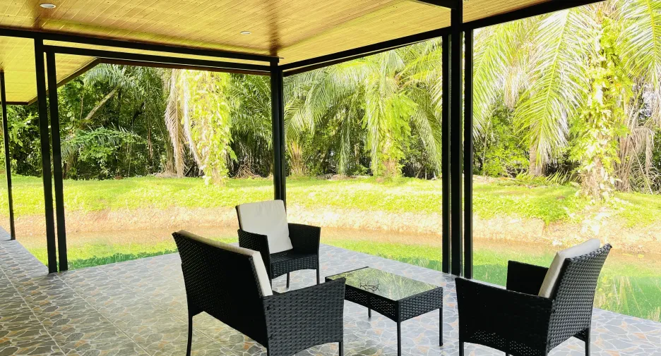 Casa en venta de 2 habitaciones en Ao Luek, Krabi