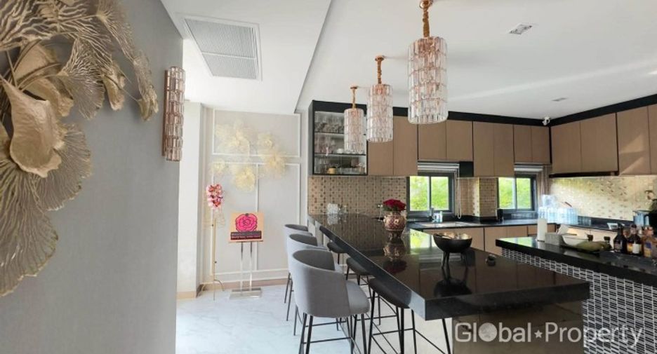 Haus zum Kauf mit 3 Zimmer in Huay Yai, Pattaya