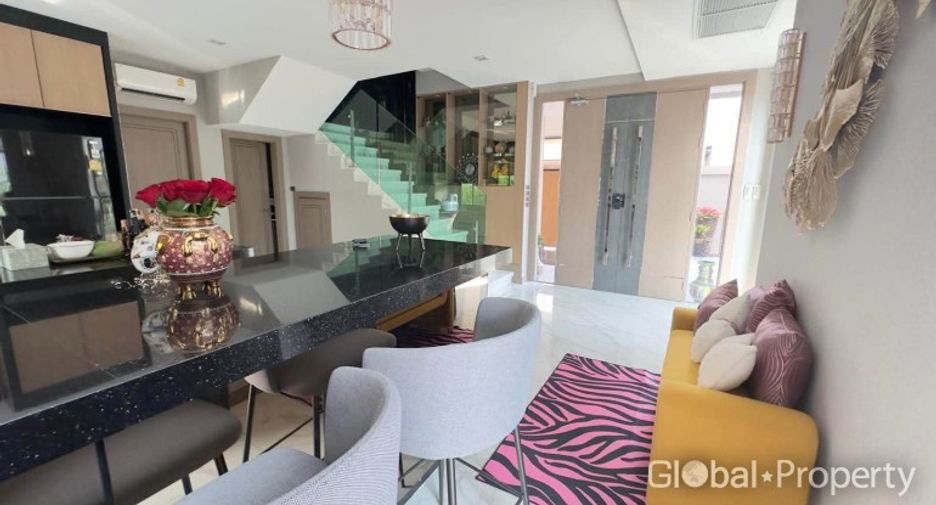 Haus zum Kauf mit 3 Zimmer in Huay Yai, Pattaya
