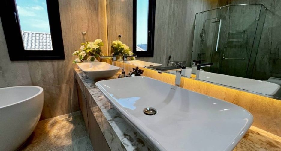 For sale 5 ベッドルーム house in East Pattaya, Pattaya