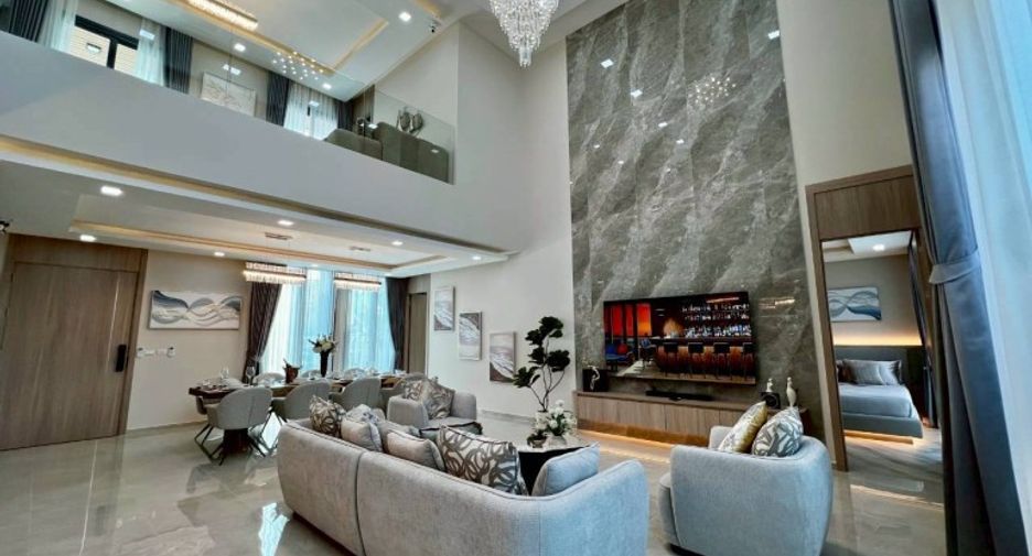 For sale 5 ベッドルーム house in East Pattaya, Pattaya