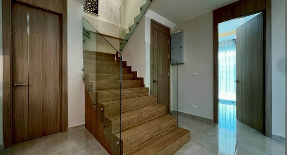 For sale 5 ベッドルーム house in East Pattaya, Pattaya