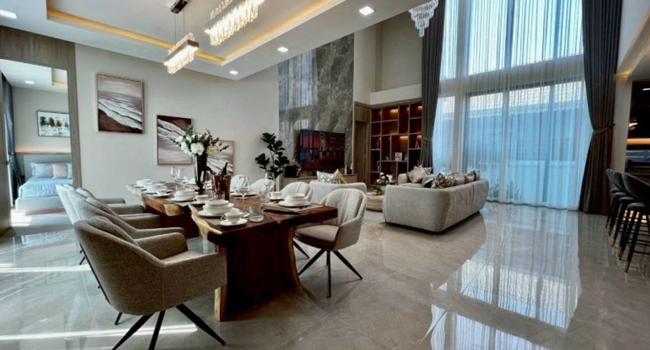 For sale 5 ベッドルーム house in East Pattaya, Pattaya