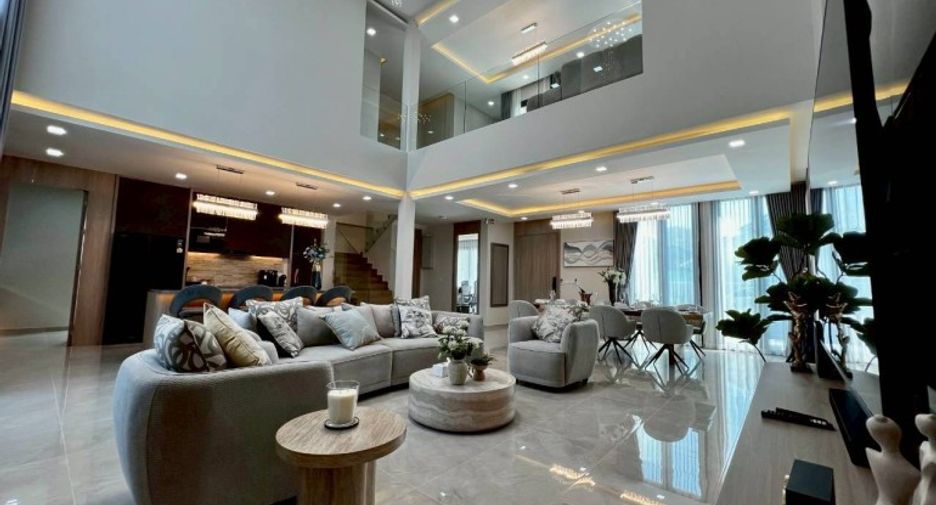 For sale 5 ベッドルーム house in East Pattaya, Pattaya