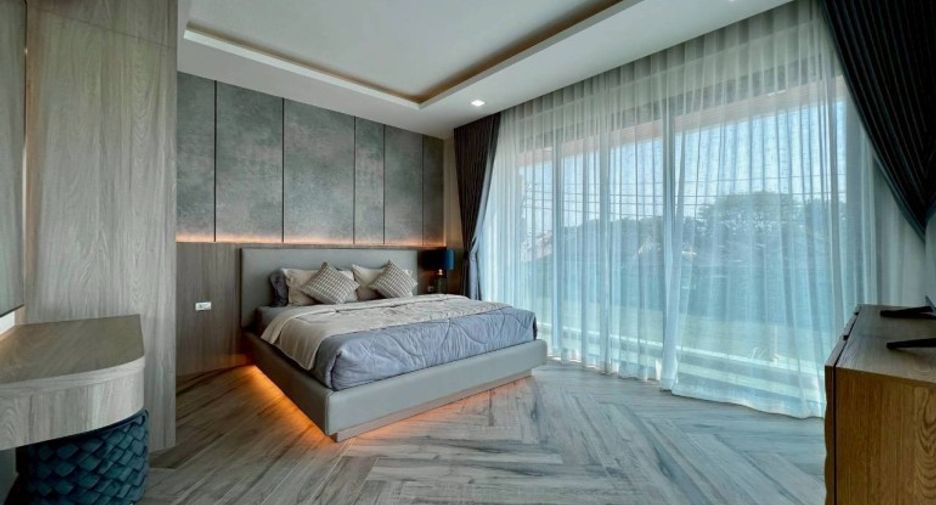 For sale 5 ベッドルーム house in East Pattaya, Pattaya