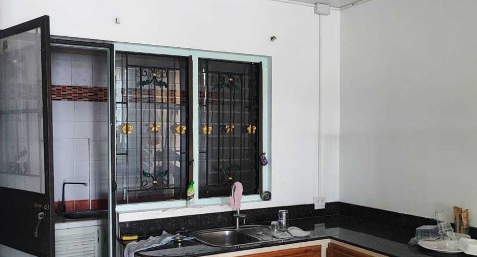 Haus zur Miete mit 3 Zimmer in Mueang Chon Buri, Chonburi