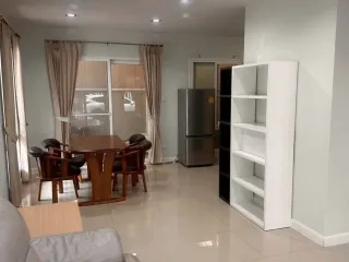 For rent 3 bedrooms townhouse in Mueang Chiang Mai, Chiang Mai