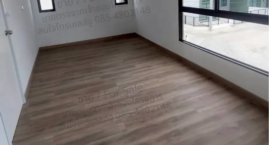 出售 和 出租 4 卧室 联排别墅 在 Mueang Samut Sakhon, Samut Sakhon