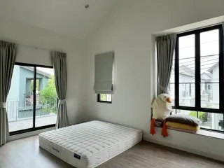 出租 4 卧室 独立屋 在 Bang Yai, Nonthaburi